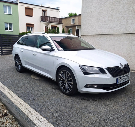 Skoda Superb cena 84000 przebieg: 189489, rok produkcji 2016 z Jedlina-Zdrój małe 29